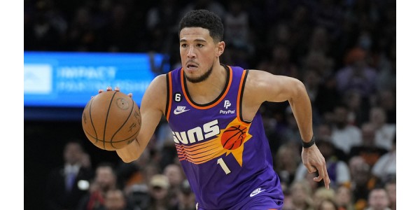 Devin Booker steckt sein Herz und seine Seele in den Basketball
